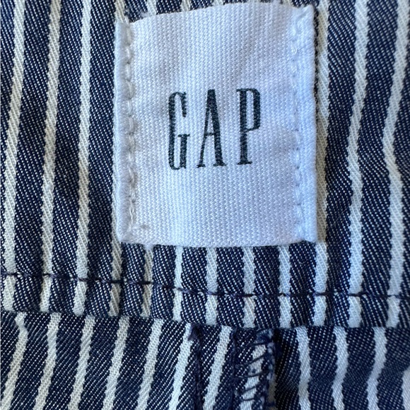 Women’s Gap 5” Shorts Size 14 - Picture 4 of 6